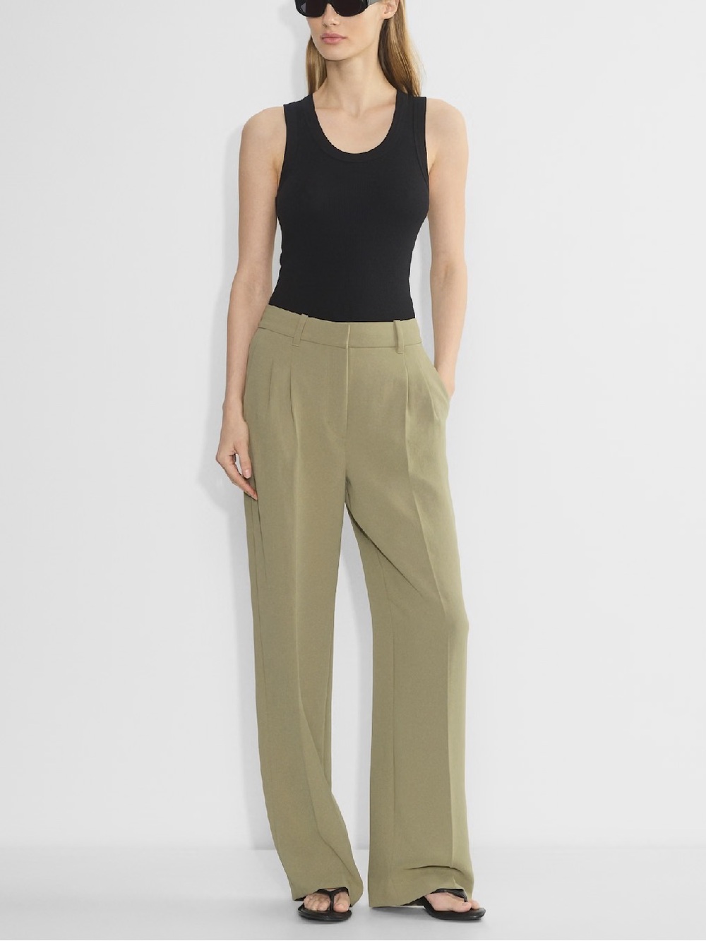 NWOT Aritzia Effortless Crepette Pant